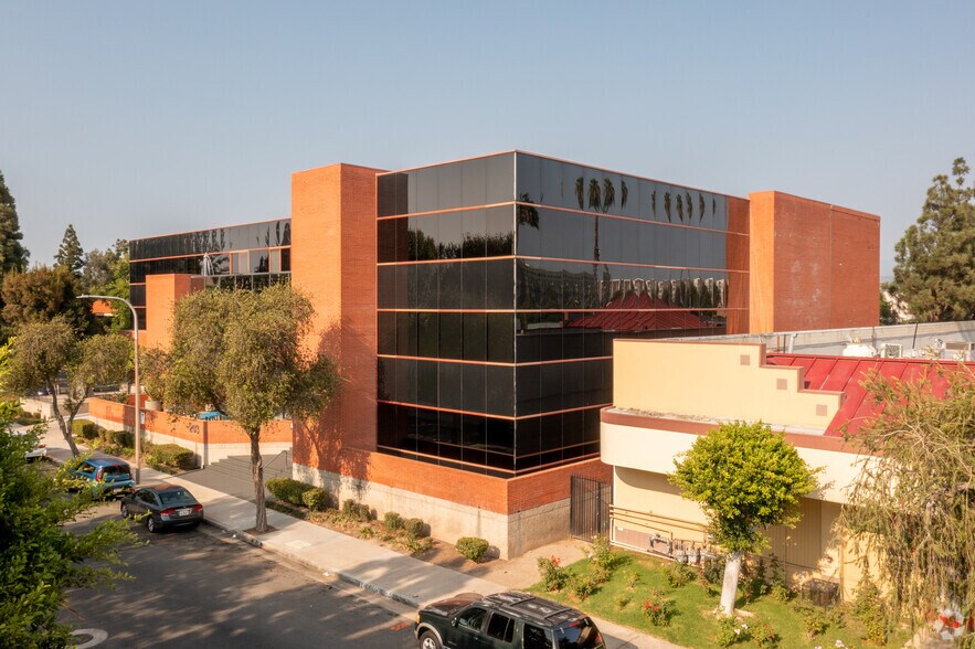More Photos Of 203 N Golden Circle Dr, Santa Ana Office For Sale