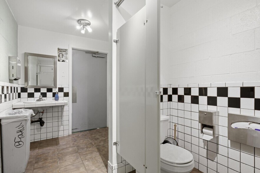 More Photos Of 420 Main St, Colusa Bowling Alley For Sale