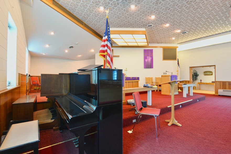 More Photos Of 1219 Second St, Radford Religious Facility For Sale
