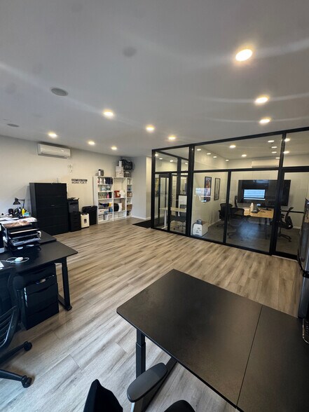 More Photos Of 247 Van Brunt St, Brooklyn Storefront Retail Office For Lease