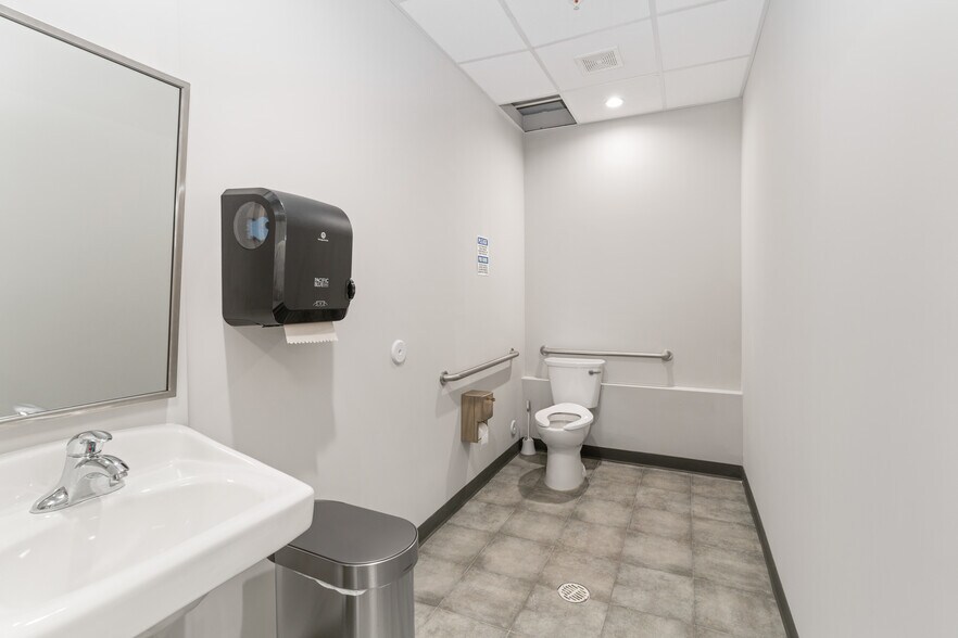 More Photos Of 4640 S University Dr, Davie Medical For Sale