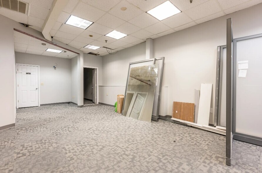 More Photos Of 531-545 Main St, Worcester Office For Sale