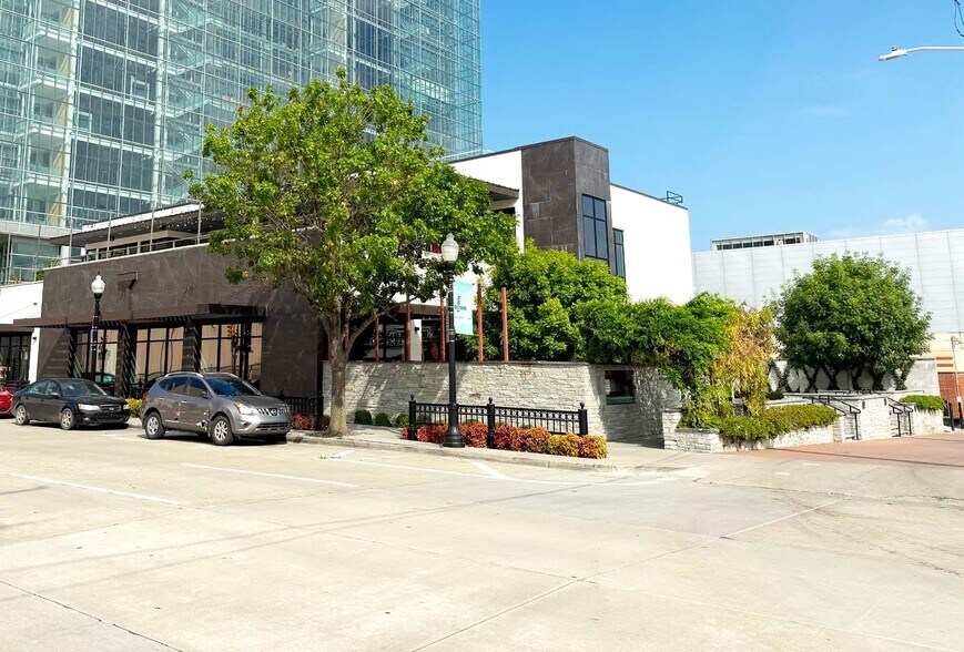 More Photos Of 201 E 2nd St, Tulsa Storefront For Lease