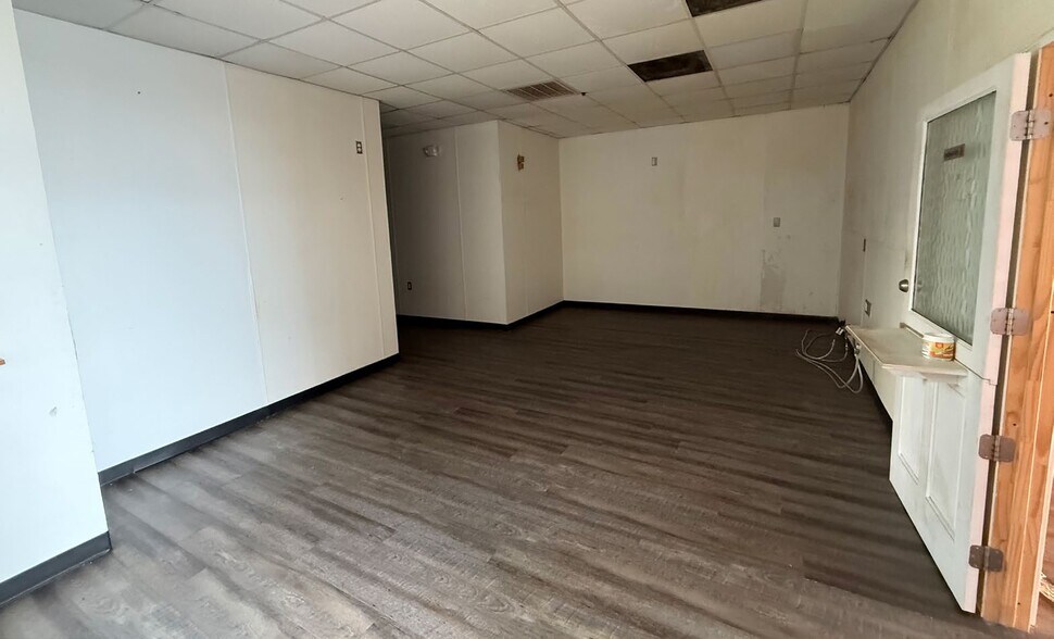 More Photos Of 9521 FM 1097 Rd W, Willis Unknown For Lease