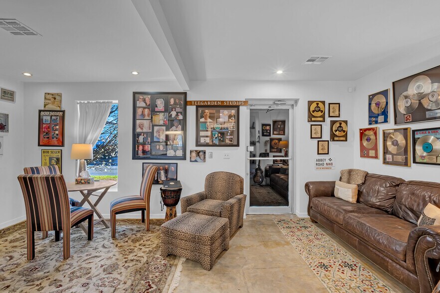 More Photos Of 1431 E 3rd St, Tulsa Specialty For Sale