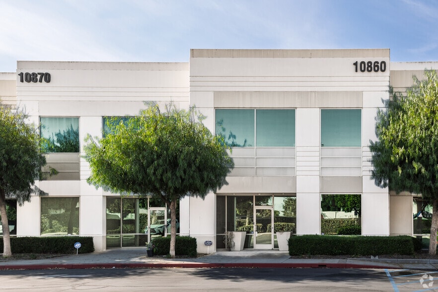 More Photos Of 10850-10880 Walker St, Cypress Warehouse For Sale