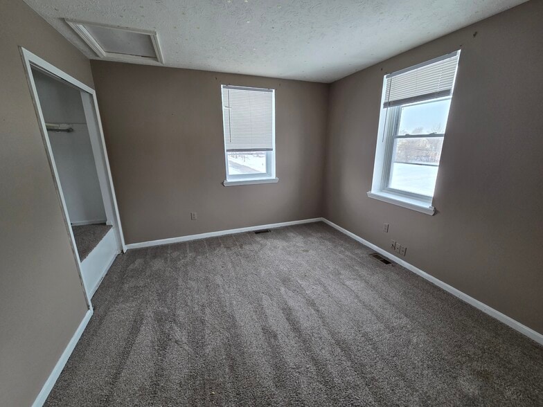 More Photos Of 1302 Broadway, Lorain Storefront Retail Residential For Sale