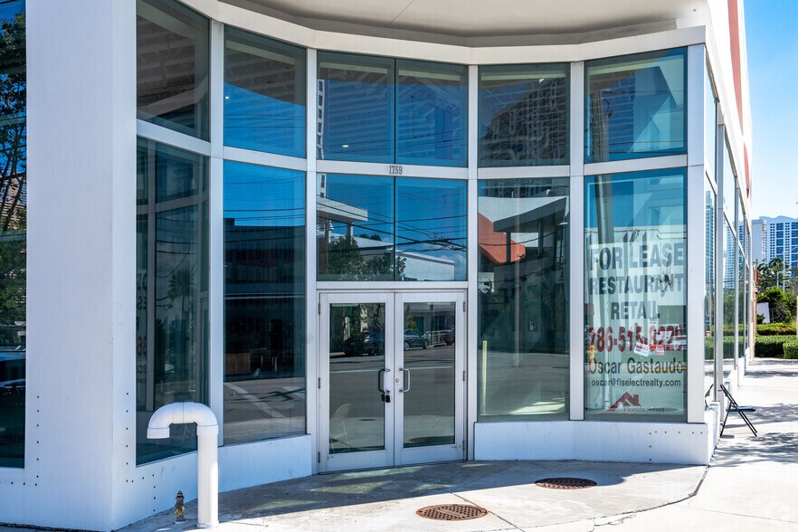 Primary Photo Of 1759 Bay Rd, Miami Beach Convenience Store For Lease