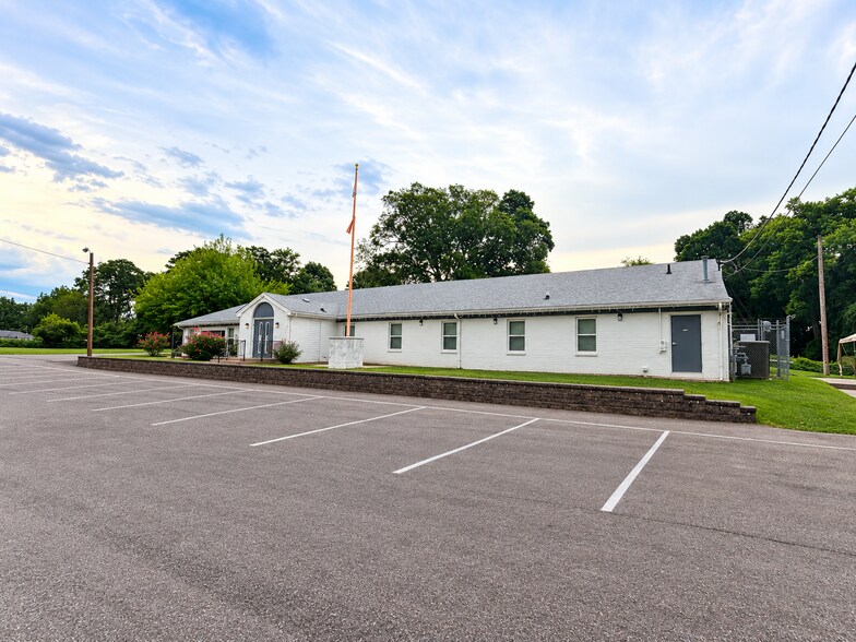 Primary Photo Of 198 Thompson Ave, Louisville Religious Facility For Sale