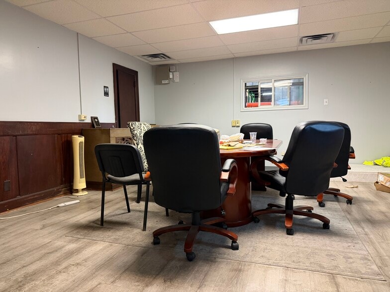 More Photos Of 1200 Morgantown Ave, Fairmont Warehouse For Sale