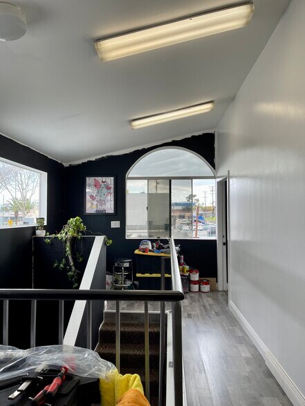 More Photos Of 17007-17009 Hawthorne Blvd, Lawndale Storefront Retail Office For Sale