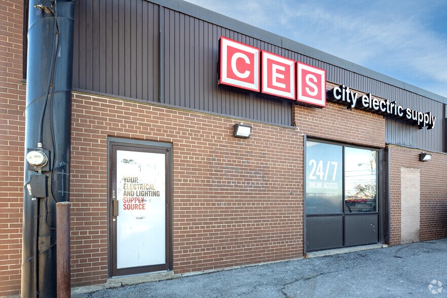 More Photos Of 75 City View Dr, Toronto Industrial For Sale