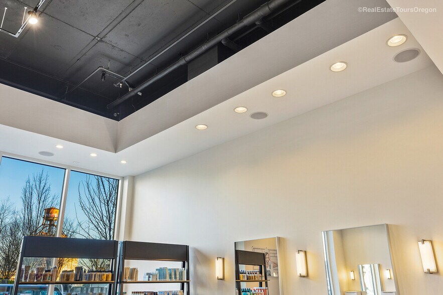 More Photos Of 1022 NW Overton St, Portland Multifamily For Sale