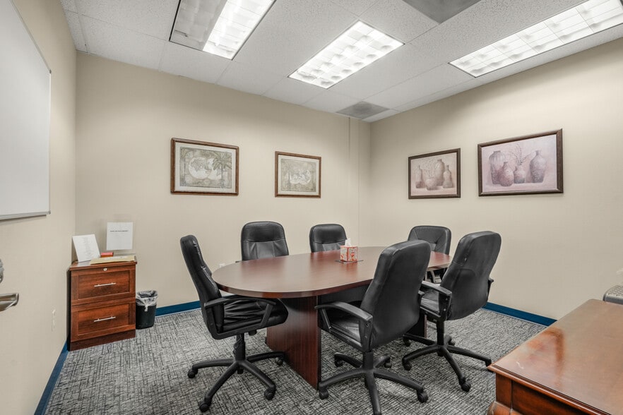 More Photos Of 9407 NE Vancouver Mall Dr, Vancouver Office Residential For Sale