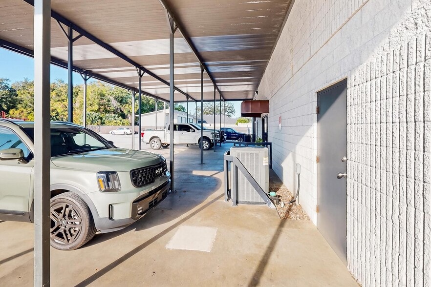 More Photos Of 831 Maguire Rd, Ocoee Industrial For Lease