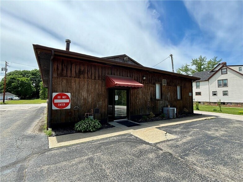 More Photos Of 3312 Lake Ave, Ashtabula Office For Sale