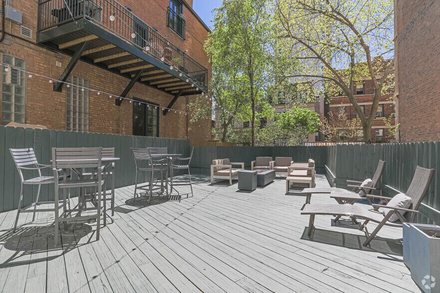 More Photos Of 2623-2627 N Clark St, Chicago Apartments For Lease