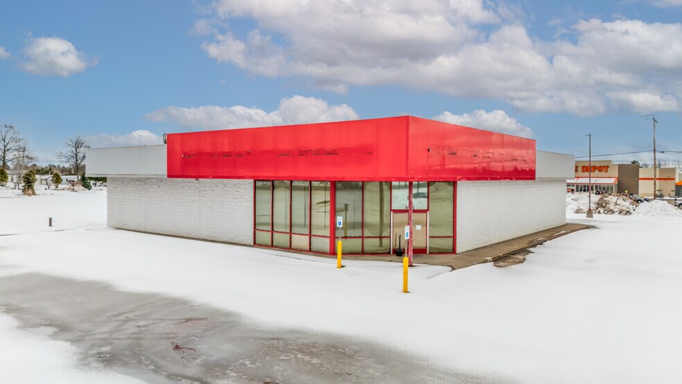 More Photos Of 8145 W US Hwy 2, Iron Mountain Freestanding For Sale