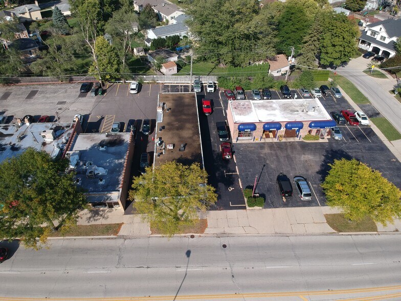 More Photos Of 1612 W Northwest Hwy, Arlington Heights Storefront Retail Office For Sale