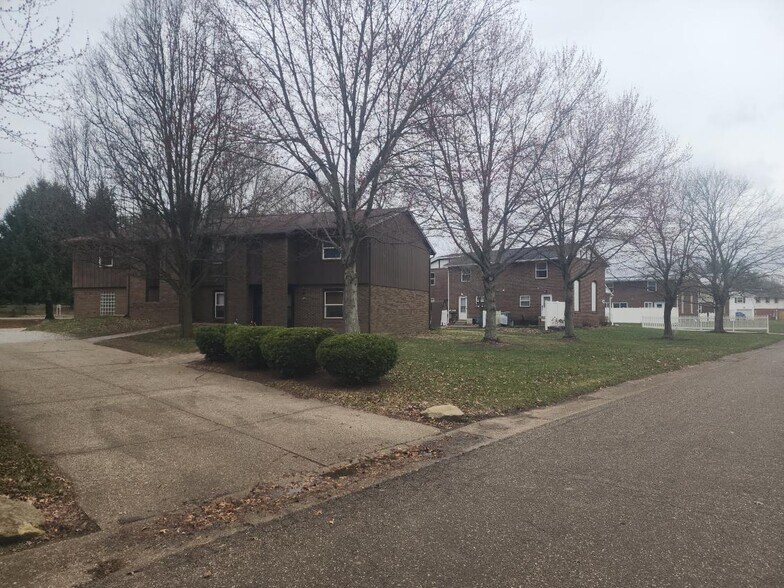 More Photos Of 744 Kingwood Dr NE, Bolivar Apartments For Sale