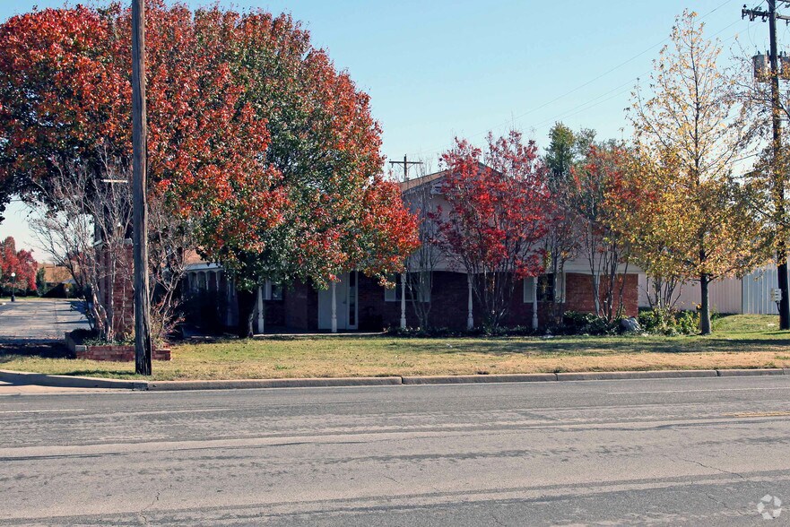 Primary Photo Of 5514 S Western Ave, Oklahoma City Medical For Sale