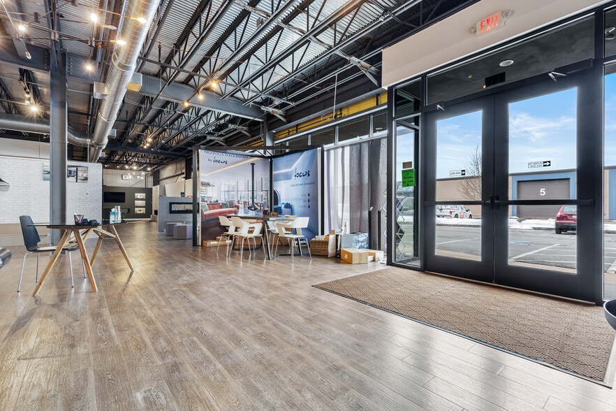 More Photos Of 30 Log Bridge Rd, Middleton Industrial For Sale