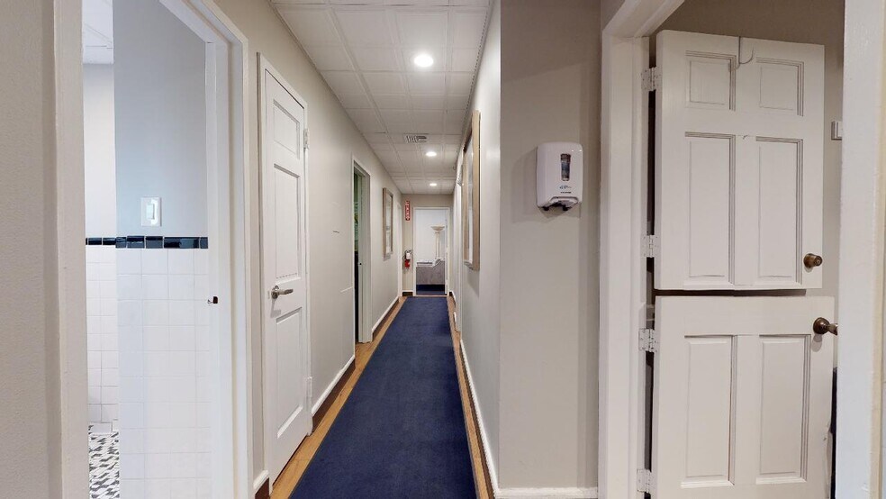 More Photos Of 98120 Queens Blvd, Rego Park Apartments For Sale