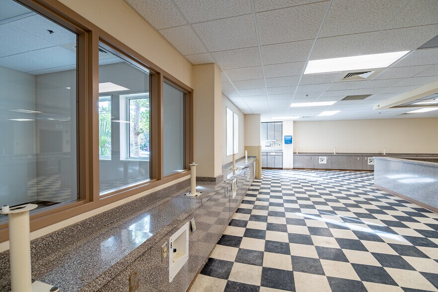 More Photos Of 300 Midtown Dr, Beaufort Medical For Lease