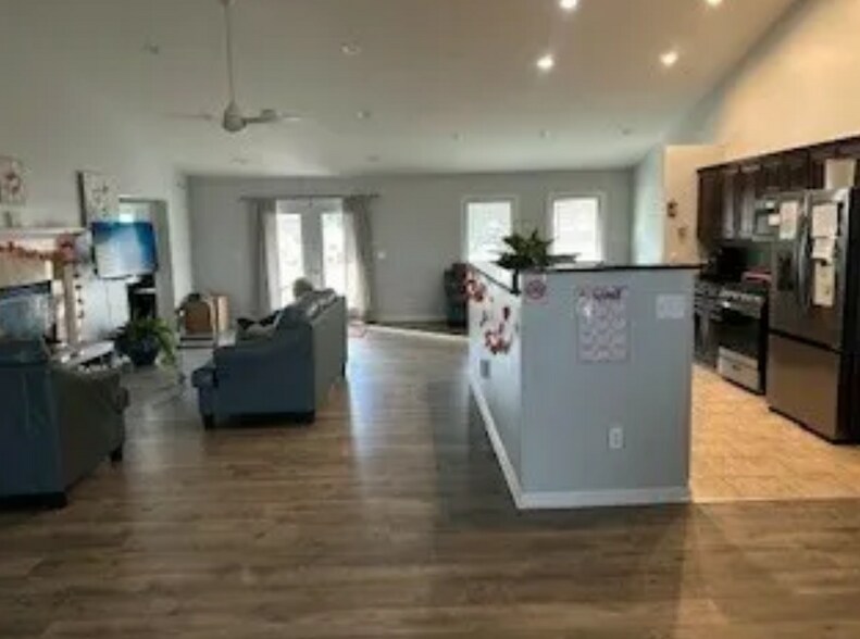 More Photos Of 2086 S Rochester Rd, Rochester Apartments For Sale