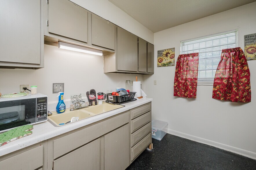 More Photos Of , Birmingham Multifamily For Sale