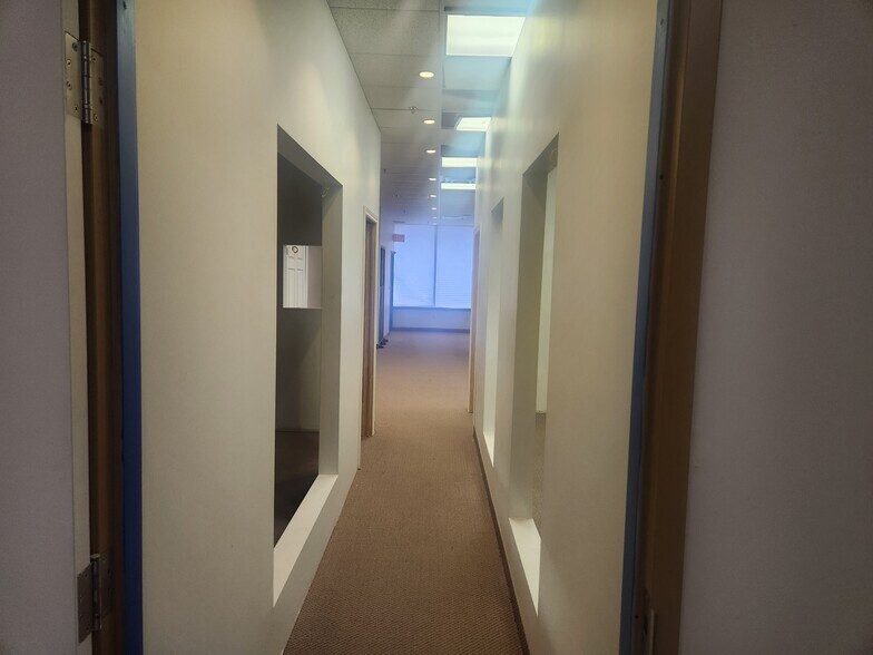 More Photos Of 7003 Steeles Ave W, Toronto Light Manufacturing For Lease