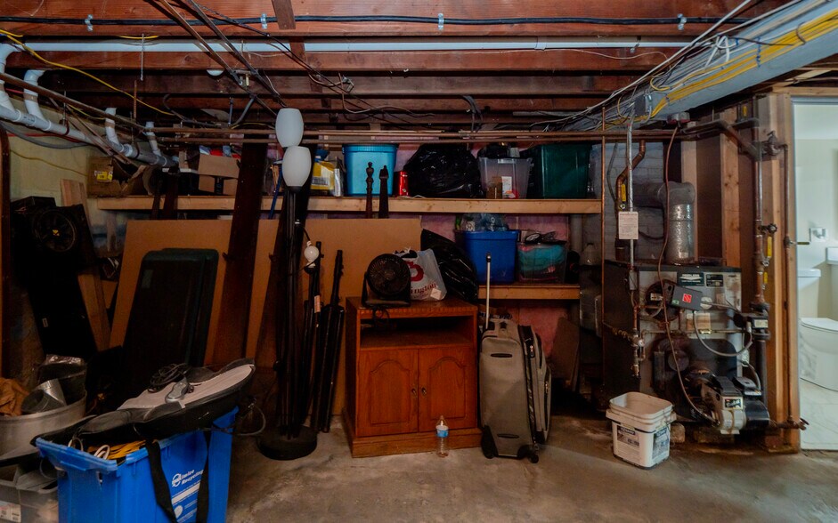 More Photos Of 999 Aquidneck Ave, Middletown Flex For Sale