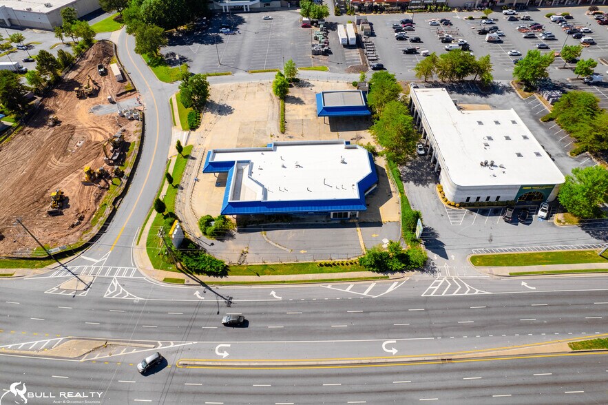 More Photos Of 4175 Stone Mountain Hwy, Lilburn Service Station For Sale