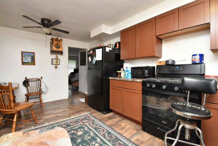 More Photos Of 517 E Monroe St, Metamora Multifamily For Sale
