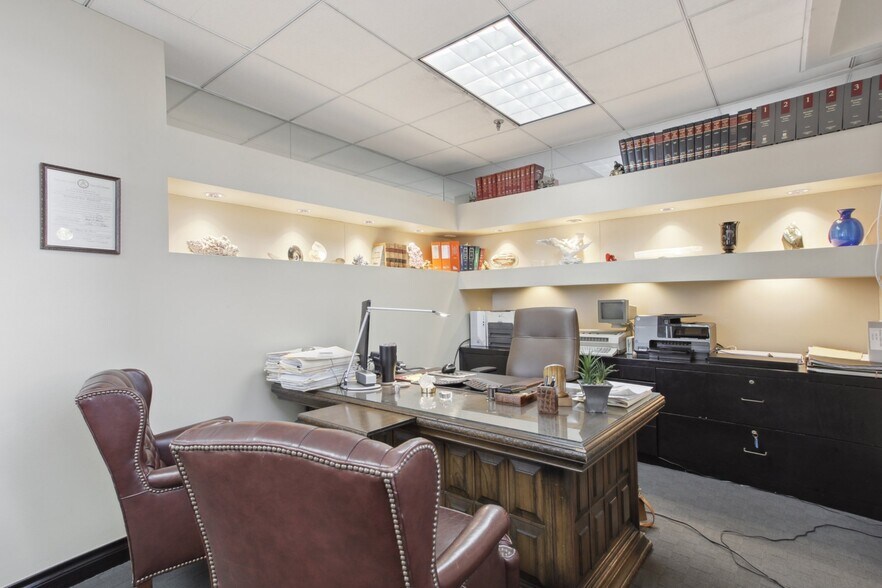 More Photos Of 1601 Arapahoe St, Denver Office For Sale