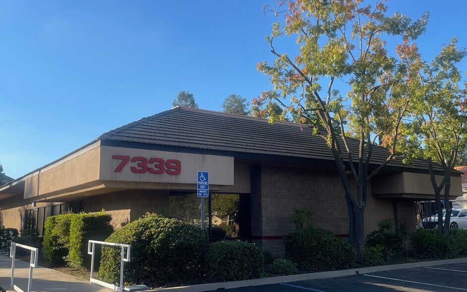 Primary Photo Of 7339 N 1st St, Fresno Office For Lease