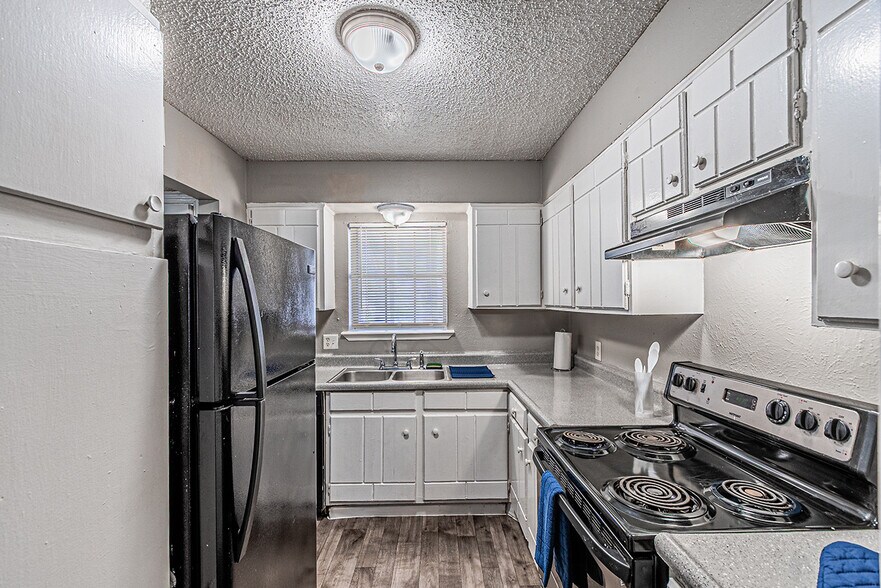 More Photos Of 6625 S Hulen St, Fort Worth Apartments For Sale