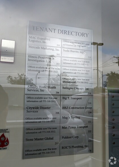 More Photos Of 7125 W Gunnison St, Harwood Heights Self Storage For Lease