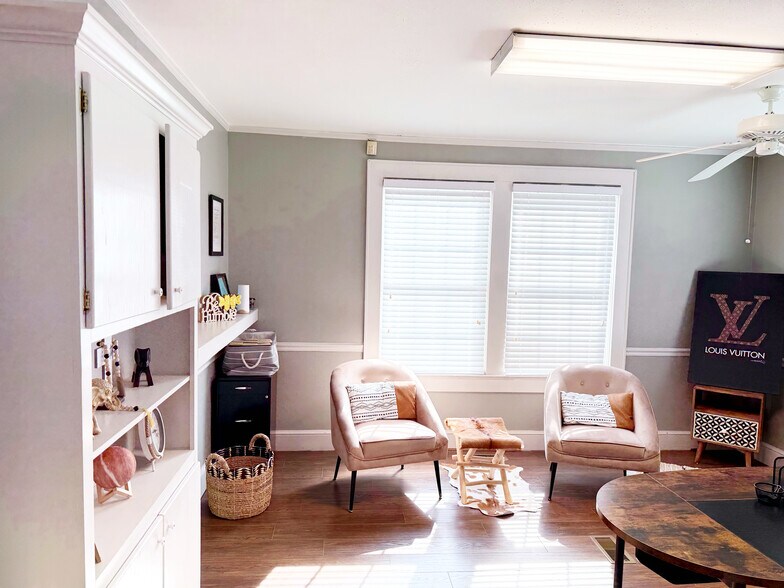 More Photos Of 403 S Logan St, Gaffney Office For Sale