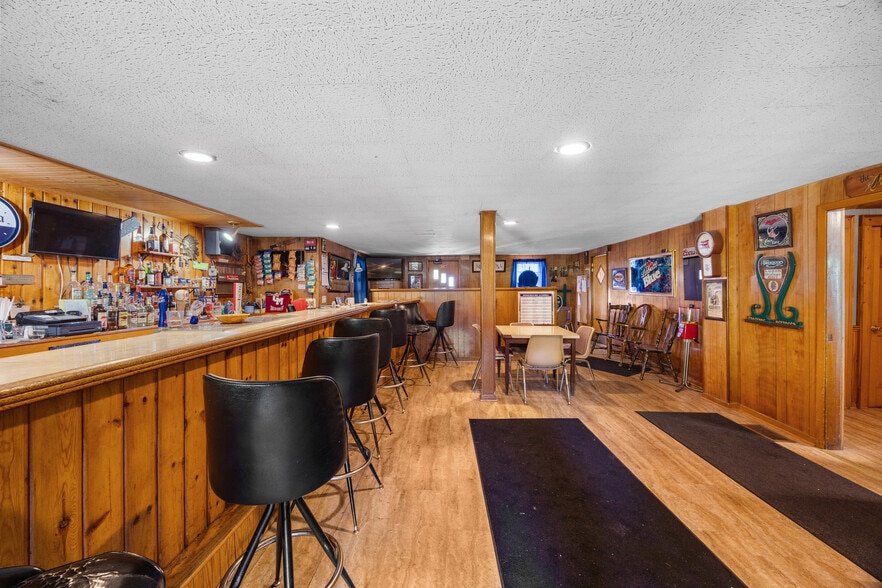 More Photos Of 234 North St, Caledonia General Retail For Sale