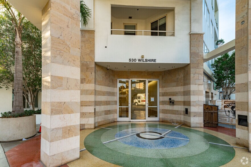 More Photos Of 530 Wilshire Blvd, Santa Monica Office For Lease