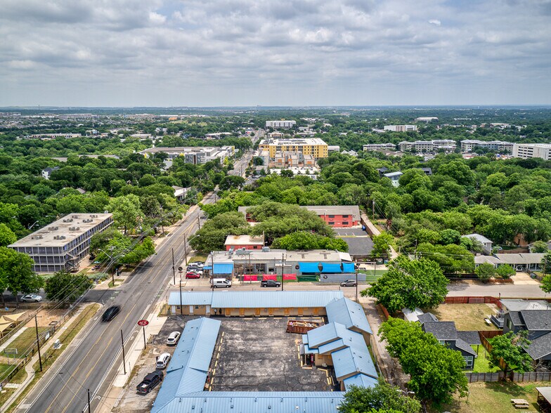 More Photos Of 2627 Manor Rd, Austin Hotel For Sale
