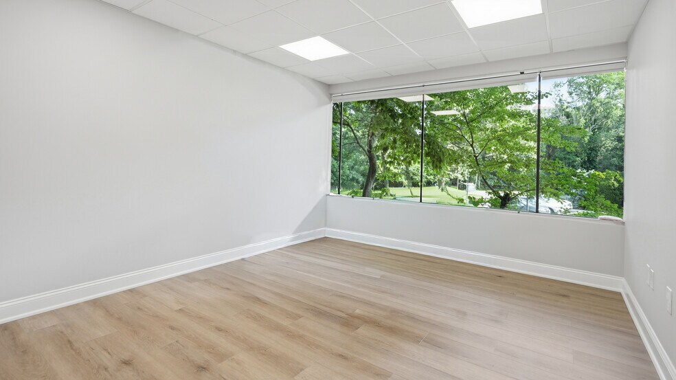 More Photos Of 521 Route 111, Hauppauge Medical For Lease