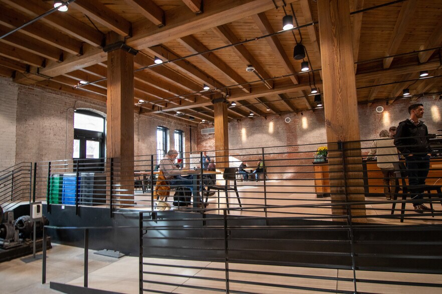 More Photos Of 1229 Millwork Ave, Omaha Office For Lease