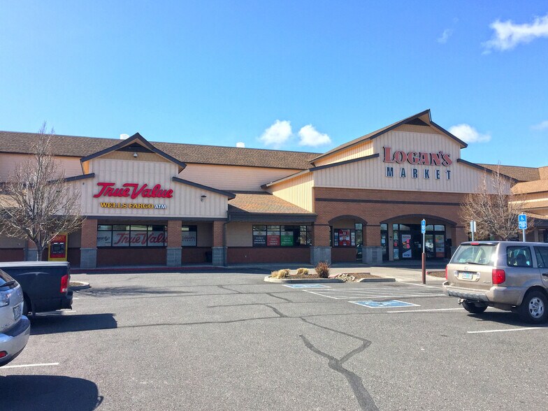 More Photos Of 2276 SW Highland Ave, Redmond Unknown For Lease