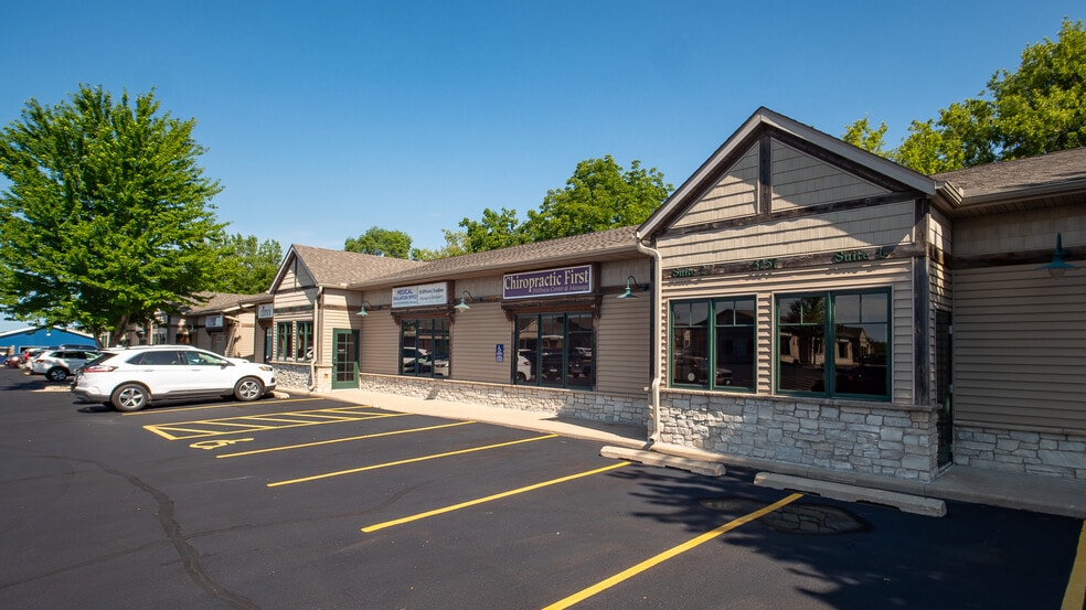 More Photos Of 3257 19th St NW, Rochester Office For Lease