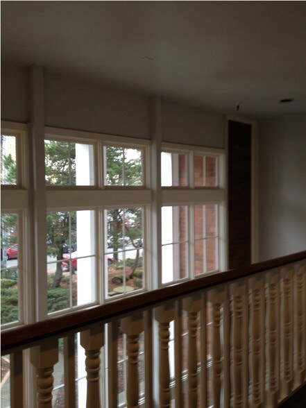 More Photos Of 4531 SE Belmont St, Portland Office For Sale