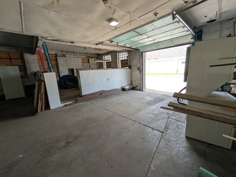 More Photos Of 67 Brenner Ave, Dayton Warehouse For Sale