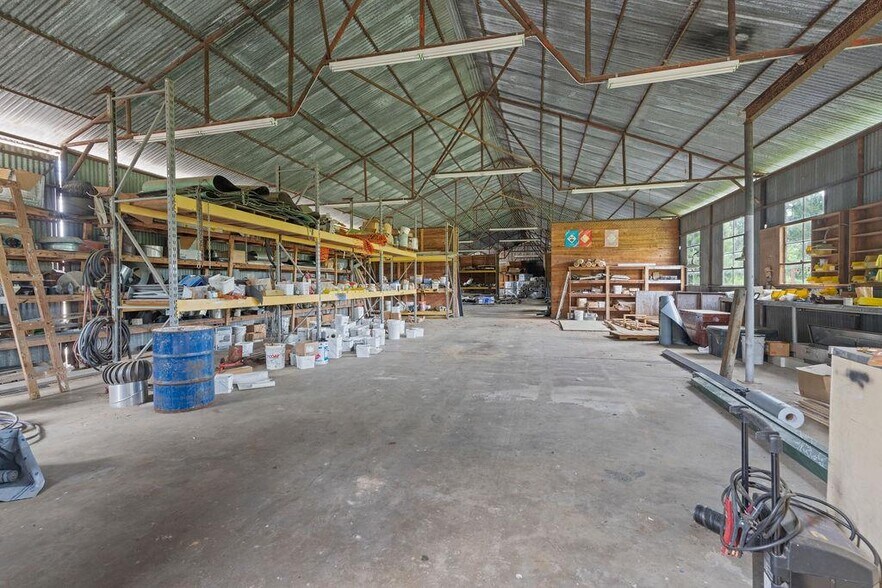 More Photos Of 2524 US Highway 96 N, Center Warehouse For Sale