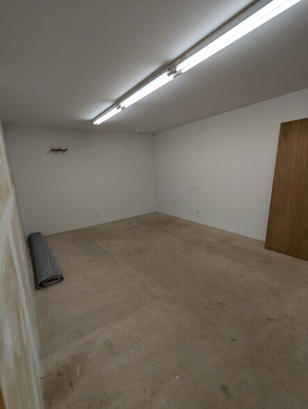 More Photos Of 7224 44th Ave NE, Marysville Manufacturing For Lease